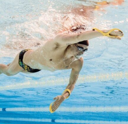 plaquettes de natation FOREARM FULCRUMS action